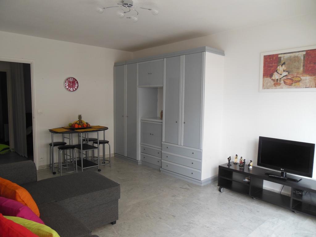 Appartement Silver La Regence Juan-les-Pins Szoba fotó